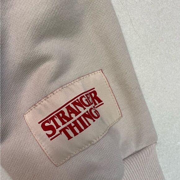 Pacsun Stranger Thing Hellfire Club Crewneck Sweatshirt Men Small Beige - Picture 3 of 7